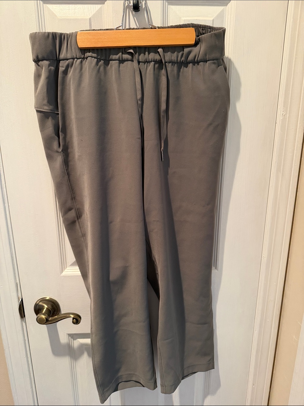 lululemon athletica Wide-Leg Capris in Slate Gray